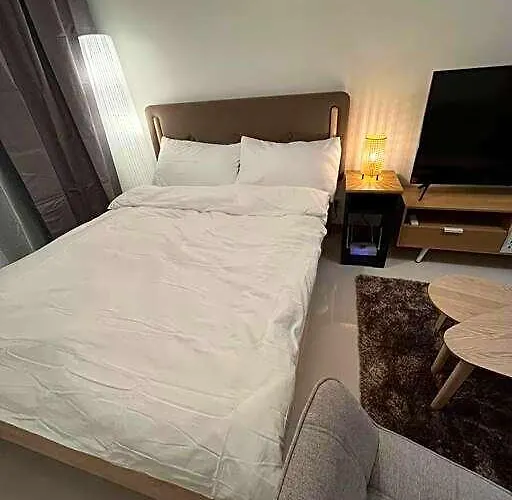 House Kubu At Lush Residences Makati مانيلا
